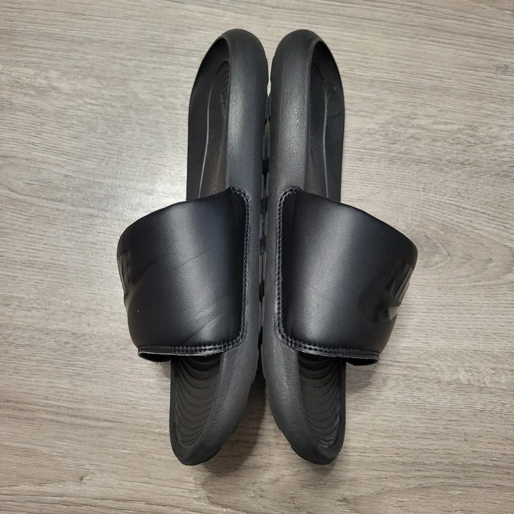 Nike Victori One Men Black Slide Sandals‎ Triple Black Sport Cushioned size 8